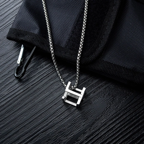 Collana Minimalista Con Ciondolo a Cubo Cavo In Acciaio Inossidabile Gioielli Stile Industriale Geometrico Moderno Per Uomo E Donna