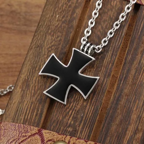 Collana con Pendente a Croce di Ferro da Uomo in Acciaio Inossidabile Punk Epossidica Nera Lucidata Gioielli Biker