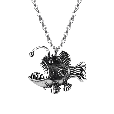 Collier Pendentif Baudroie en Acier Inoxydable Vintage pour Hommes Retro Punk Gothique Créature des Profondeurs Argent Poli