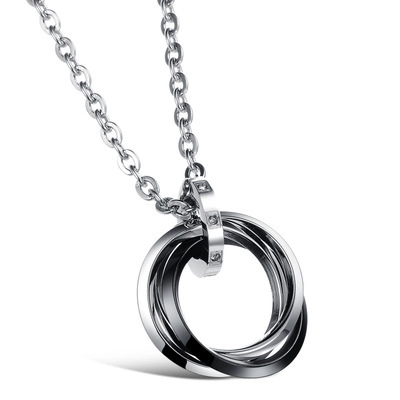 Collana con Ciondolo a Tre Anelli Intrecciati in Acciaio al Titanio per Coppie con Strass Intarsiati Geometrica Oro Rosa Nero