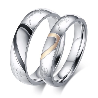 Bagues de Couple en Acier au Titane Cœur Real Love Gravé Noir Or Alliances Assorties Minimaliste Acier Inoxydable Bagues pour Amoureux Cadeau Bijoux