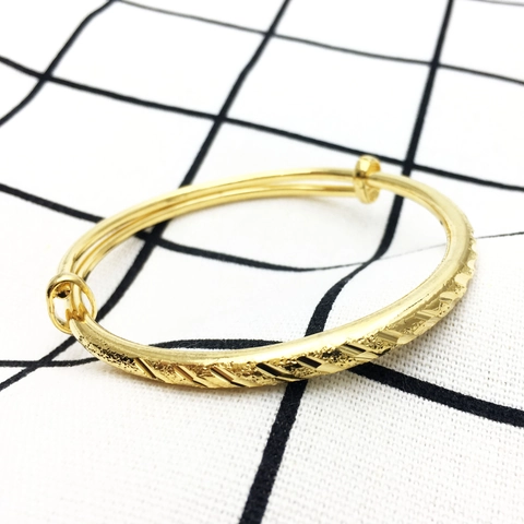 Luxe 18K Vergulde Koperen Armband Voor Dames Verstelbare Push Pull Open Armband Gegraveerd Mat Glanzend Patroon Mode Bruiloft Sieraden