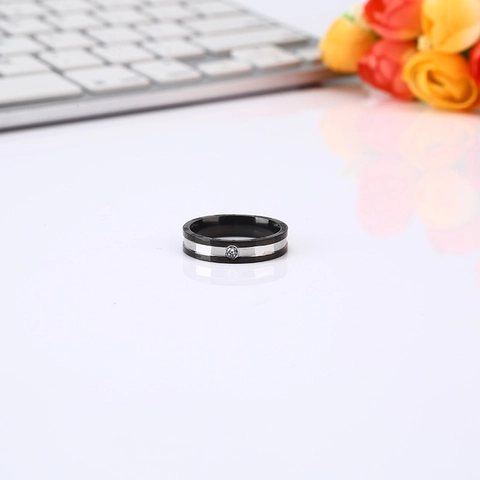 Anello a Fascia Bicolore in Acciaio al Titanio Minimalista per Coppie Moda Nero Oro Argento Placcato Strass Gioielli Regalo