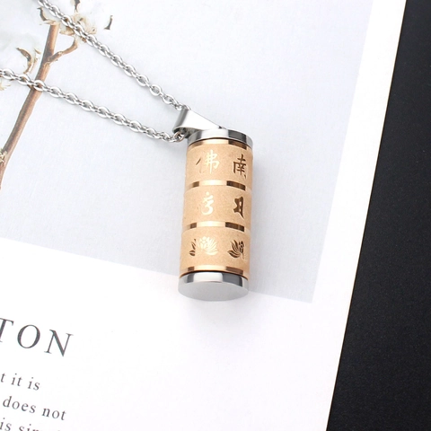 Collana con Ciondolo Mantra Buddista in Acciaio Inossidabile per Uomo Donna Oro Argento Namu Loto Preghiera Cilindro Gioielli