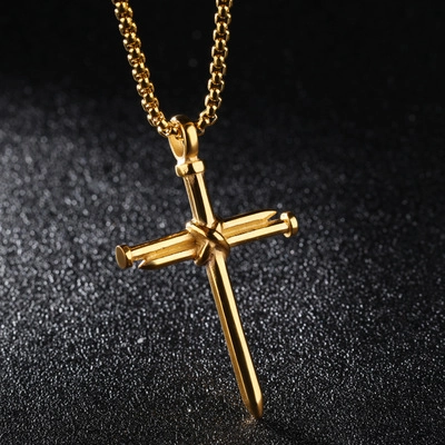 Collana con Ciondolo a Croce di Chiodi in Acciaio Inossidabile per Uomo Gioielli Religiosi Gothic Punk con Catena Veneziana