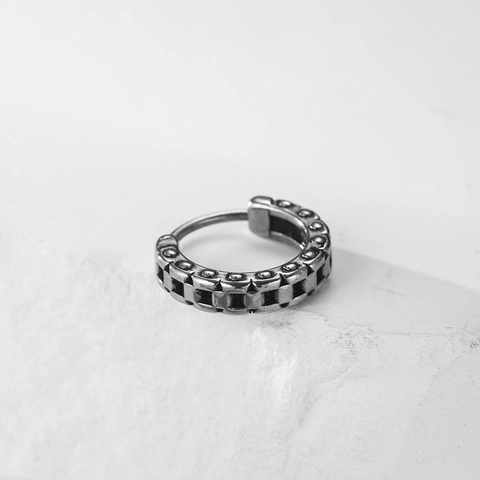 Vintage Industrial Titanium Steel Hoop Earrings Distressed Silver Rivet Geometric Punk Piercing Jewelry For Men Women