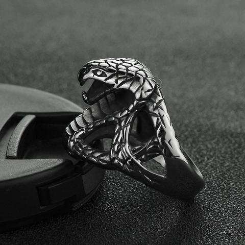 Anello Cobra Vintage in Acciaio Inossidabile per Uomo Punk Gothic Serpente Animale Anello da Dito Gioielli Regalo Accessorio Moda Uomo