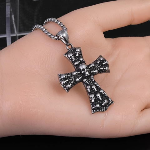 Collana con Pendente a Croce con Teschio Gotico in Acciaio Inossidabile Vintage Vichingo Ariete Faraone Testa Punk Hip Hop Gioielli da Uomo