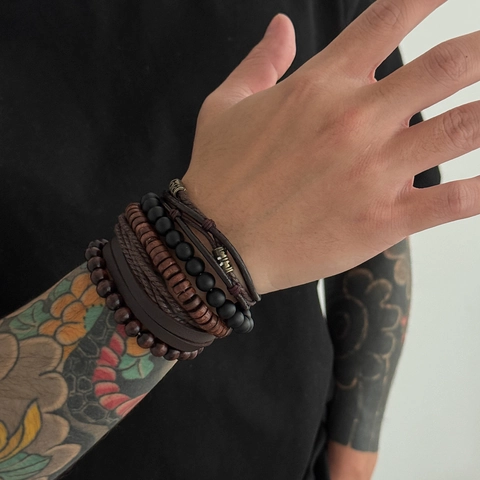 Bracciale in Pelle Multistrato Retrò da Uomo con Perle in Legno Intrecciate Regolabile Punk Bohemian Accessorio Gioiello