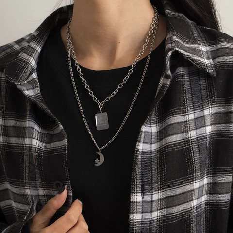 Collana a Doppio Strato in Acciaio Inossidabile Stella Luna per Uomo Donna Ciondolo con Targhetta Rettangolare Lettera Gioielli