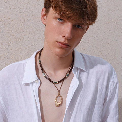 Parure de Colliers Multirangs pour Hommes Style Bohème Perles en Bois Pendentif en Alliage Irrégulier Pierre Turquoise Bijoux de Plage
