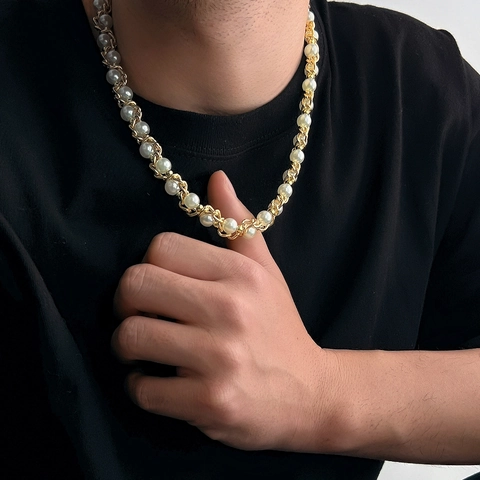 Herren Mode Künstliche Perle Halskette Handgefertigte Legierung Kette Choker Nische High-End Einfach Geometrischer Halsschmuck