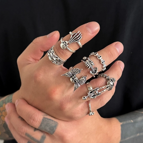 Vintage Gothic Punk Skull Rings For Men Women Skeleton Butterfly Rose Ancient Silver Alloy Rings Halloween Party Jewelry