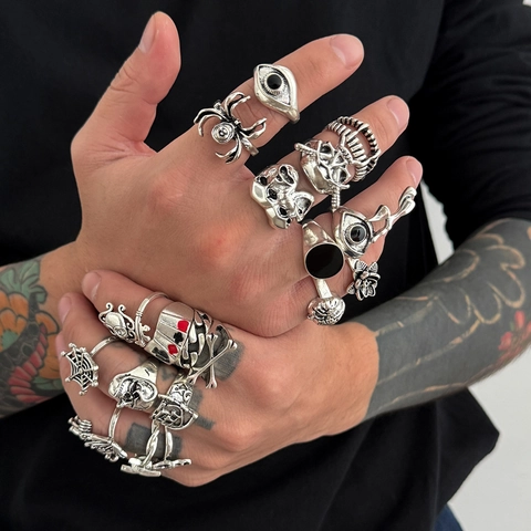 Gothic Punk Rings For Men Vintage Antique Silver Color Skull Spider Evil Eye Poker Card Spider Web Hip Hop Fashion Jewelry Collection Gift