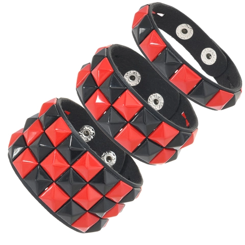 Bracelet en Cuir Rivet Punk Rock Rouge Noir Clous Pyramidaux Multirangées Manchette Large Bijoux Gothiques Street Cadeau