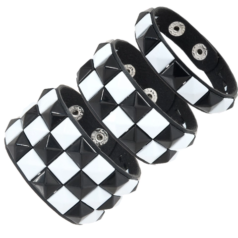 Braccialetto Punk in Pelle con Rivetti Motivo a Scacchiera Bianco e Nero Polsino Gothic con Bottoni in Metallo Gioielli Unisex