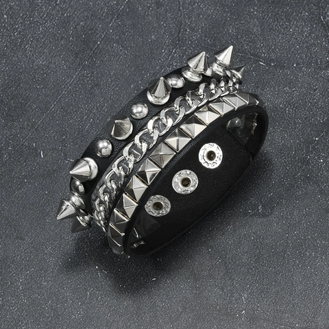 Bracciale in Pelle Retro Punk Rock Unisex Polsino in Pelle Larga Multistrato Con Borchie in Metallo e Catena Gioielli Fatti a Mano