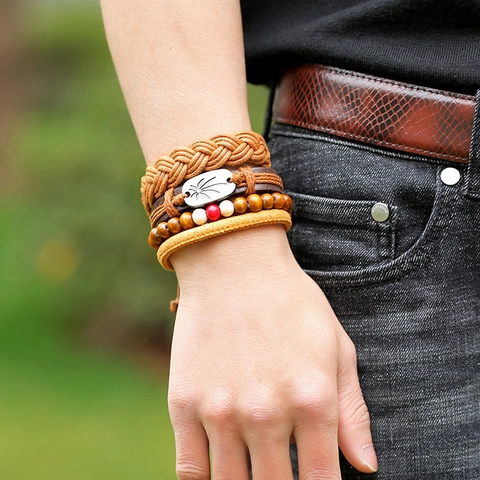 Set di Braccialetti in Pelle Intrecciata Multistrato Vintage Con Ciondolo a Foglia in Lega Perline in Legno Per Uomo Donna Boho