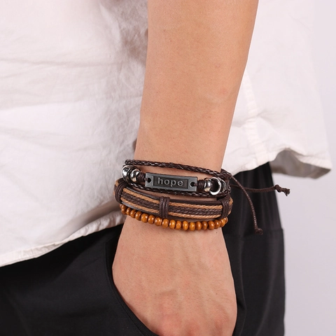 Vintage Hecho a Mano Multicapa Juego de Pulseras de Cuero para Hombres Mujeres Letra Hope Aleación Metal Cuentas de Madera Joyería Boho