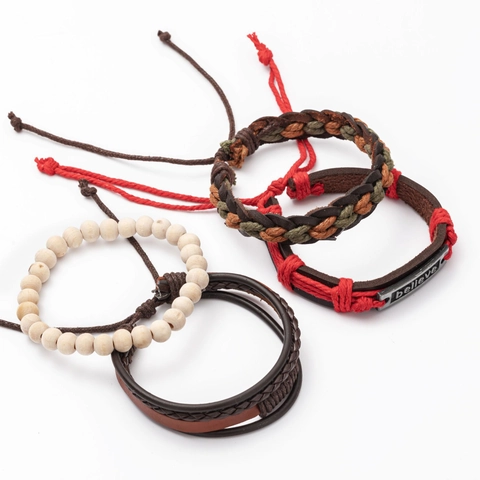 Bracciali in Pelle Intrecciata a Mano da Uomo Retrò Bohémien Piastra in Metallo Believe Perline in Legno Gioielli Regolabili