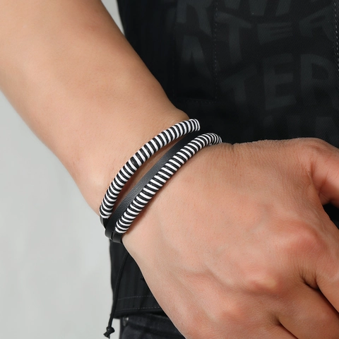Handmade Woven Cowhide Leather Bracelet For Men Women Multi-Layer Adjustable Braided Cord Retro Punk Wristband Jewelry