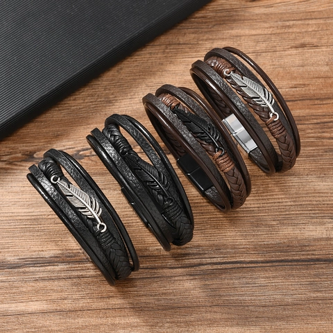Pulsera Multicapa de Cuero Trenzado Vintage Con Colgante de Pluma de Aleación de Zinc Cierre Magnético Joyería Para Hombre