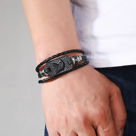 Bracciale da Uomo Multistrato in Pelle di Vacchetta Intrecciata Con Placca in Lega Aquila Rilievo Stile Punk Fatto a Mano Gioielli