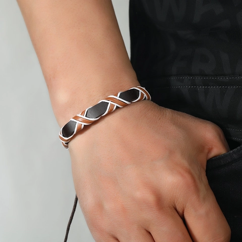 Pulsera de Cuero Trenzada a Mano Retro para Hombre Ajustable Multicapa Diseño de Cruz Estilo Punk Joyería de Regalo