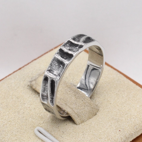 Anello in Acciaio al Titanio Vintage con Motivo Martellato per Uomo Donna Unisex Stile Industriale Oro Colore Acciaio Gioielli