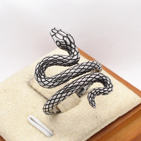 Vintage Titanium Steel Snake Ring For Men Punk Gothic Spiral Wrap Serpent Finger Ring Retro Silver Men Jewelry Gift