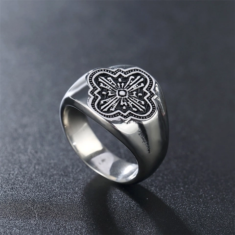 Vintage Titanium Steel Cross Ring For Men Gothic Signet Ring Antique Silver Distressed Finish Retro Biker Punk Jewelry