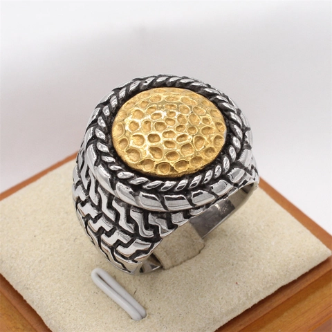 Bague Chevalière Pour Homme En Acier Inoxydable Or Et Argent Disque Martelé Texture Tressée Rétro Industriel Punk Biker