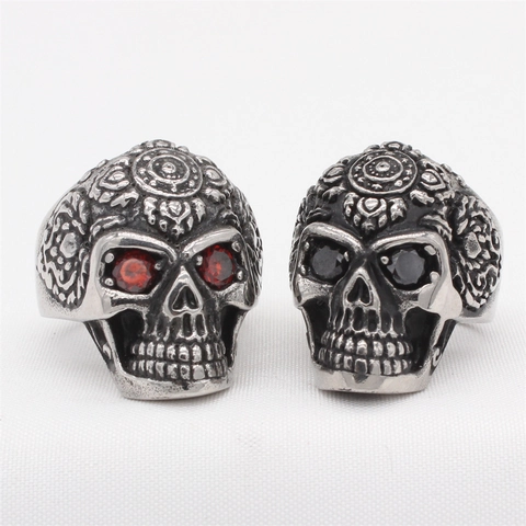 Bague Tête de Mort en Acier au Titane Vintage Homme Punk Gothique Mandala Sculpté Yeux en Strass Bijoux Biker Argent Rétro