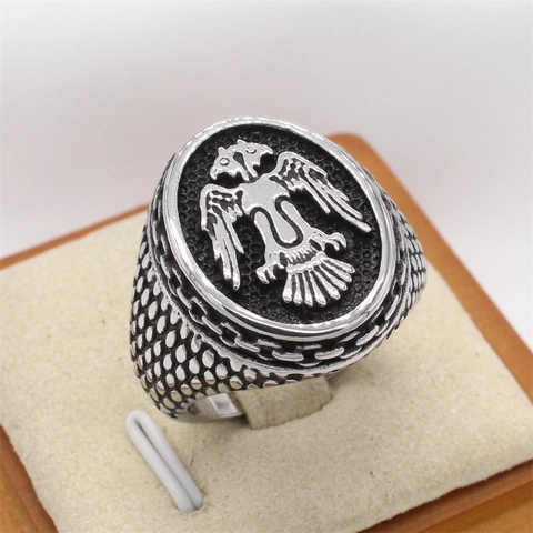 Retro Heren Titaniumstaal Tweekoppige Adelaar Ring Vintage Punk Stijl Heraldisch Reliëf Zegelring Vingersieraden Cadeau Voor Hem