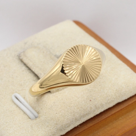 Minimalist Titanium Steel Signet Ring For Women Circular Sunburst Radial Pattern Gold Silver Plated Polished Fashion Finger Jewelry