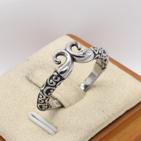 Anello in Acciaio al Titanio Vintage per Uomo Motivo a Volute Retro Finitura Ossidiana Stile Gotico Gioielli Regalo per Ragazzi