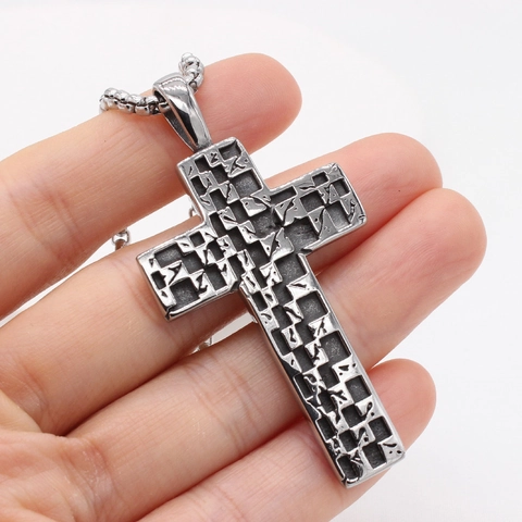 Collana con Ciondolo a Croce a Mosaico Vintage per Uomo in Acciaio al Titanio Rétro Europeo Texture Geometrica Argento Gioielli