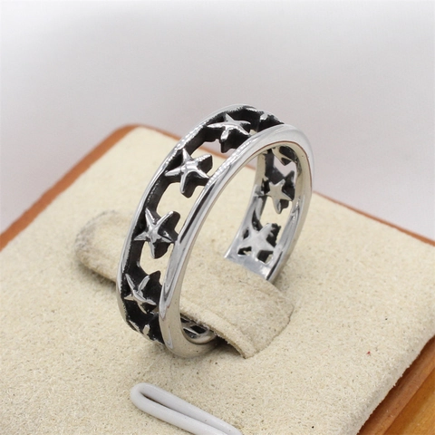 Anillo de Banda de Acero Inoxidable Vintage con Estrella de Cinco Puntas Hueca para Hombre Estilo Retro Punk Color Plata Oxidado