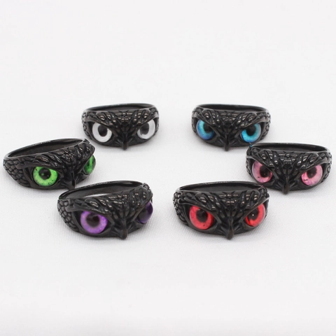 Retro Titanium Steel Owl Eye Ring For Men Gothic Punk Style Animal Finger Jewelry Black Metal Carved Feather Texture Band Ring Gift