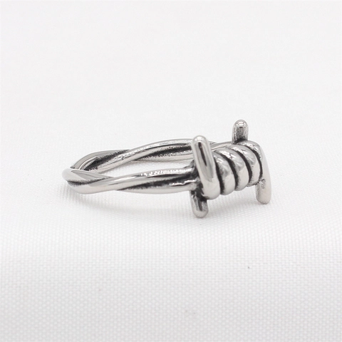 Anillo de Acero Inoxidable para Hombre Alambre de Púas Vintage Estilo Punk Industrial Gótico Color Acero Joyería