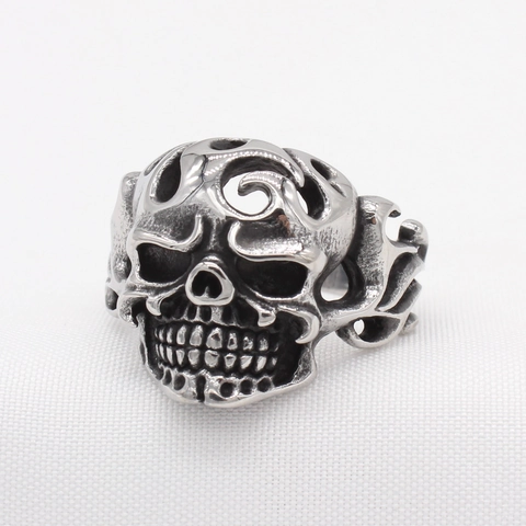 Anillo de Calavera Gótico Vintage para Hombre Acero de Titanio Punk Rock Biker Anillo Personalizado Desgastado Color Plata Joyería