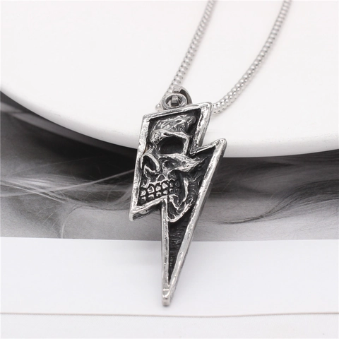 Vintage Stainless Steel Lightning Skull Pendant Necklace Punk Gothic Personality Jewelry For Men Women Antique Silver