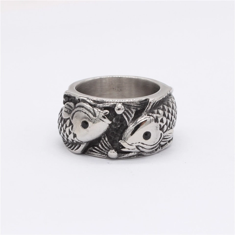 Anillo de Relieve de Doble Pez Koi de Acero de Titanio Vintage Estilo Chino Suerte Grabado Retro Joyería Unisex Ancha