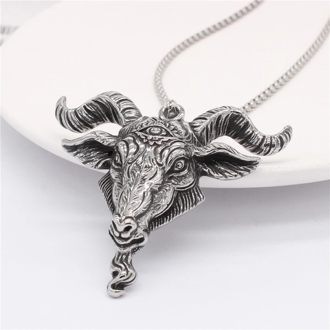 Ciondolo Baphomet Vintage Gothic per Uomo in Acciaio al Titanio Inciso Ossidato Testa di Capra Malocchio Solo Ciondolo