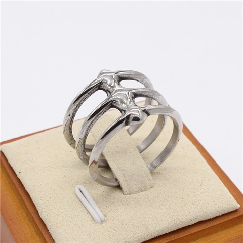 Anillo Paralelo Hueco de Tres Capas de Acero de Titanio para Hombres Mujeres Estilo Industrial Minimalista Punk Esqueleto Geométrico Anillo de Banda Joyería