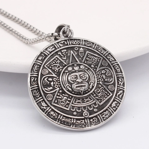 Collana con Ciondolo a Bussola in Pietra del Sole Azteca Vintage per Uomo in Acciaio al Titanio Medaglione Rotondo Gioielli