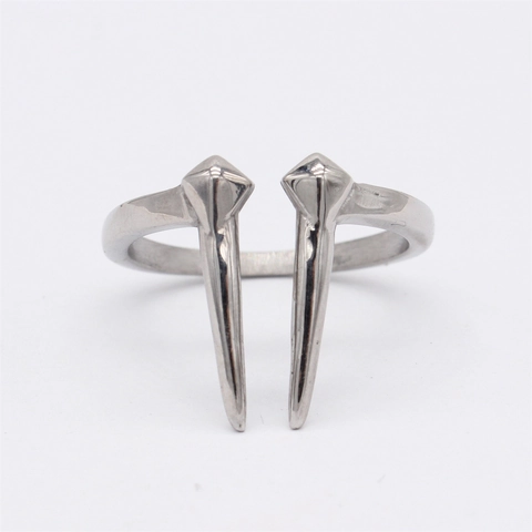 Men's Personalized Vintage Titanium Steel Pointed Stud Ring Punk Minimalist Geometric Stainless Steel Band Ring For Daily Party