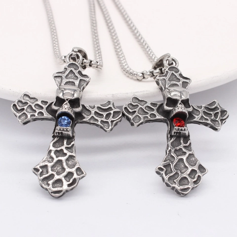 Ciondolo a Croce con Teschio in Acciaio Inossidabile Gotico Vintage per Uomo Argento Antico Strass Gioielli Hip Hop Punk