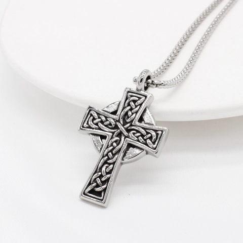 Collar con Colgante de Cruz Celta de Acero de Titanio Vintage para Hombre y Mujer Joyería Gótica Religiosa con Nudo Celta