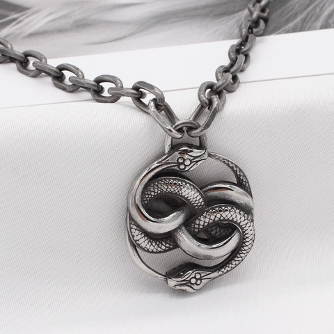 Collana con Ciondolo Re Serpente Uroboro Vintage Uomo Acciaio al Titanio Gotico Totem Animale Gioielli Regalo